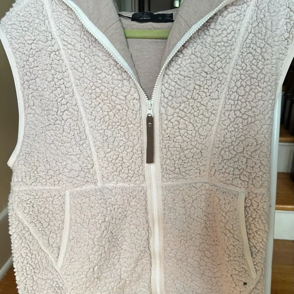 Prana Cream Sherpa Vest with Zip - Picture 4 of 6